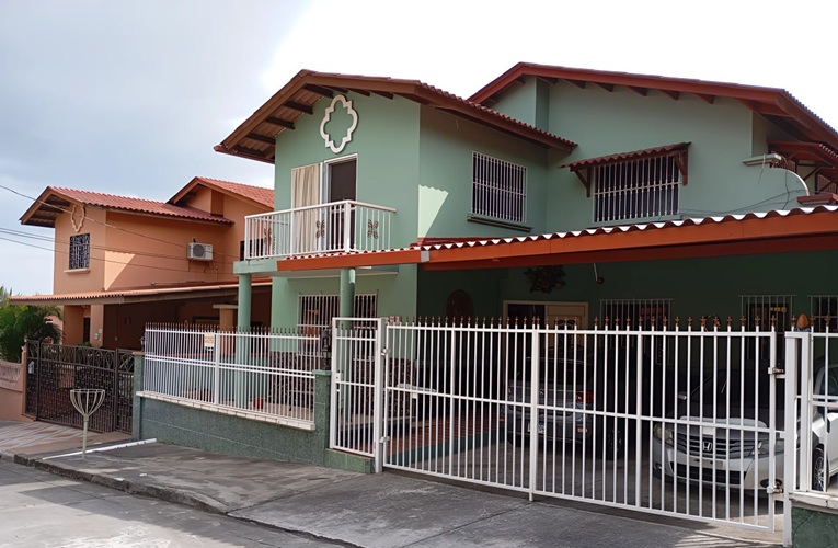 Imagen publicada de Casa en Villa Lucre